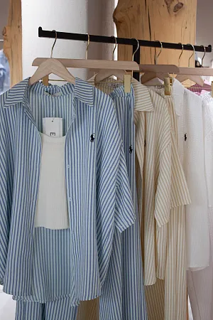 Костюм oversize рубашка, топ и брюки