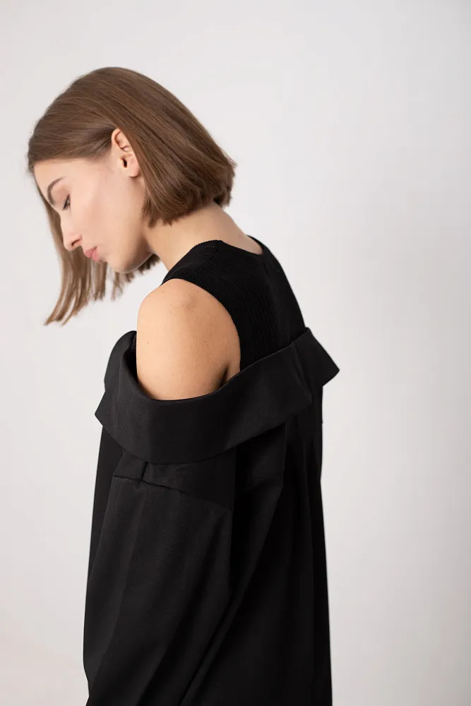 Рубашка с открытыми плечами oversize 