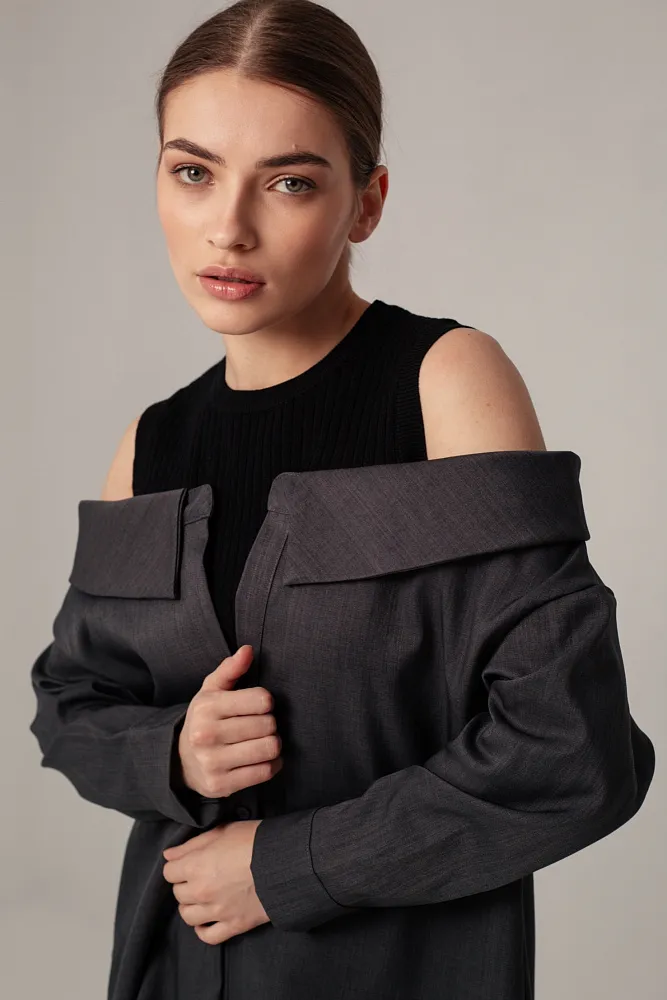 Рубашка с открытыми плечами oversize 