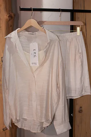 Костюм oversize рубашка, топ и шорты
