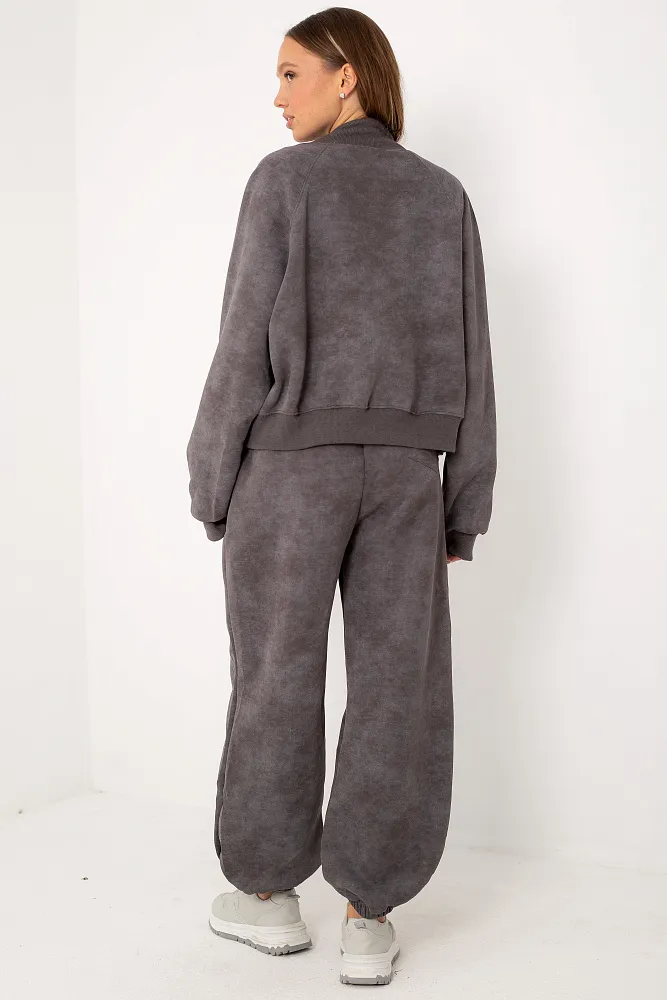 Костюм на молнии oversize