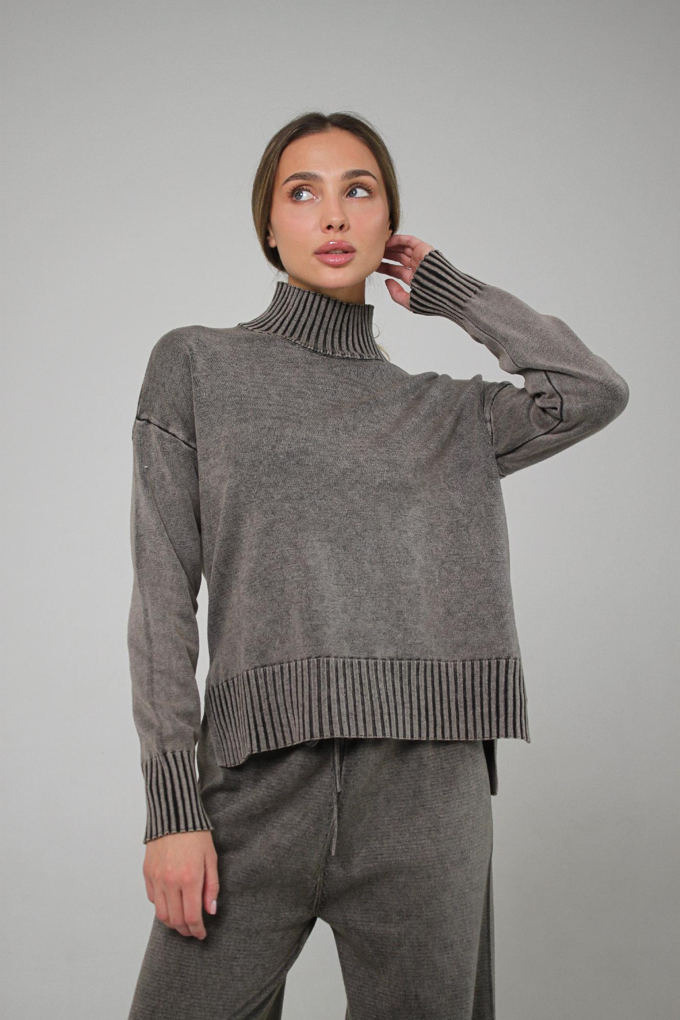 КОСТЮМ ТРИКОТАЖНЫЙ ОВЕРСАЙЗ