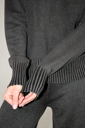 КОСТЮМ ТРИКОТАЖНЫЙ ОВЕРСАЙЗ