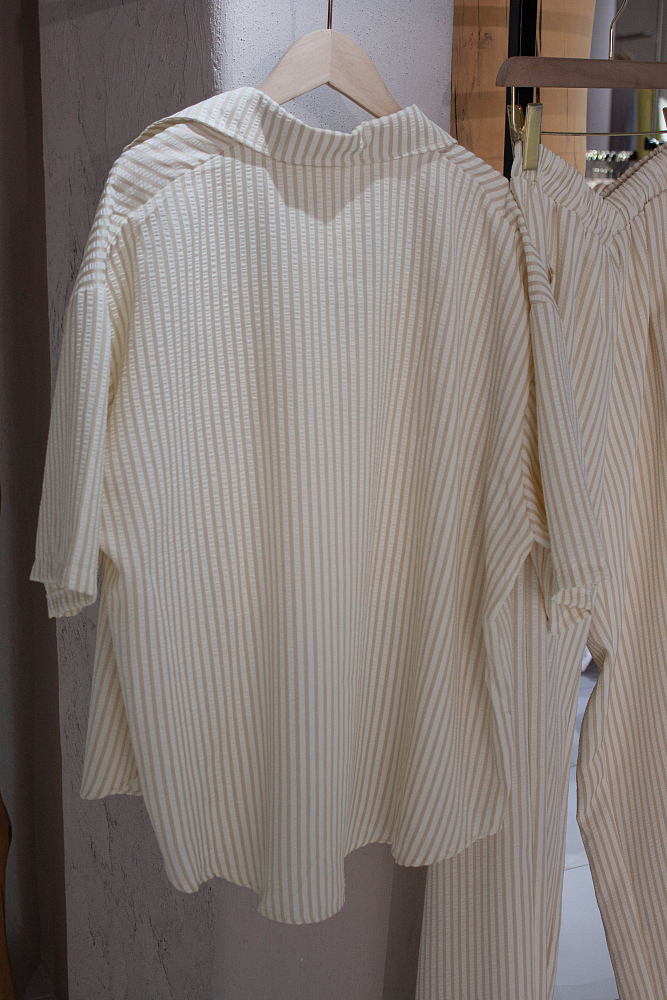 Костюм oversize рубашка, топ и брюки