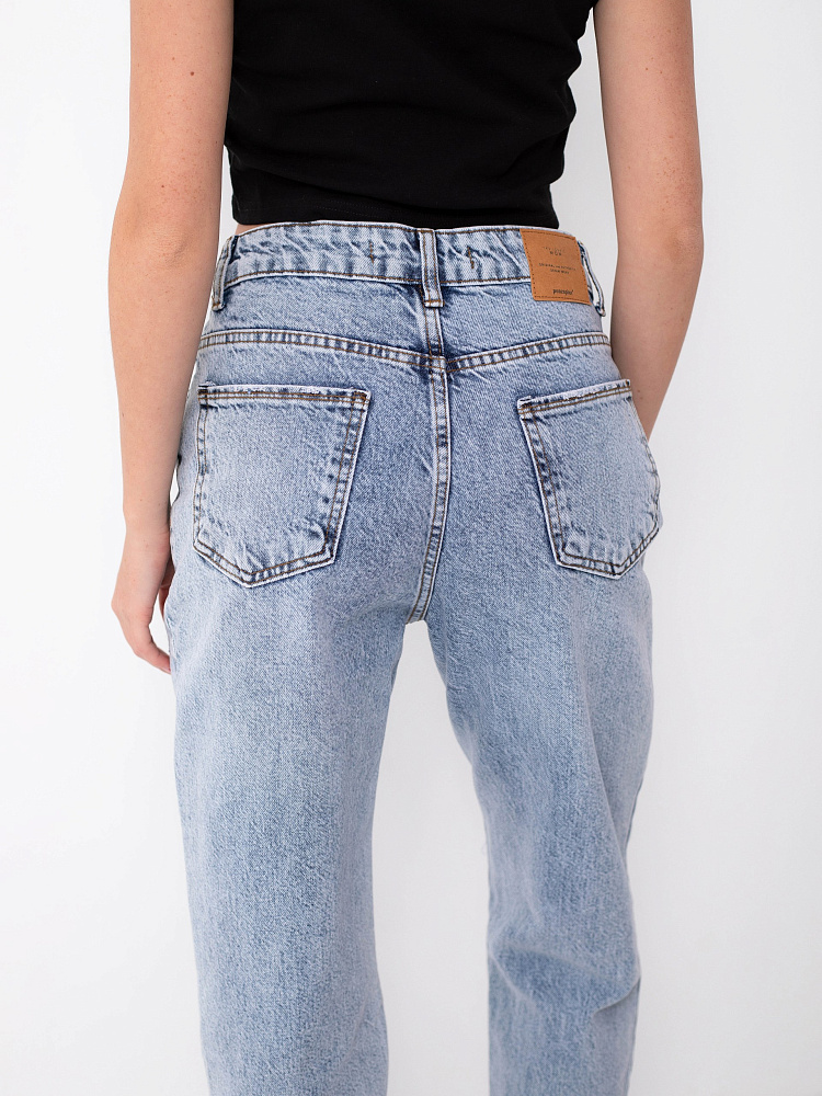Джинсы MOM FIT