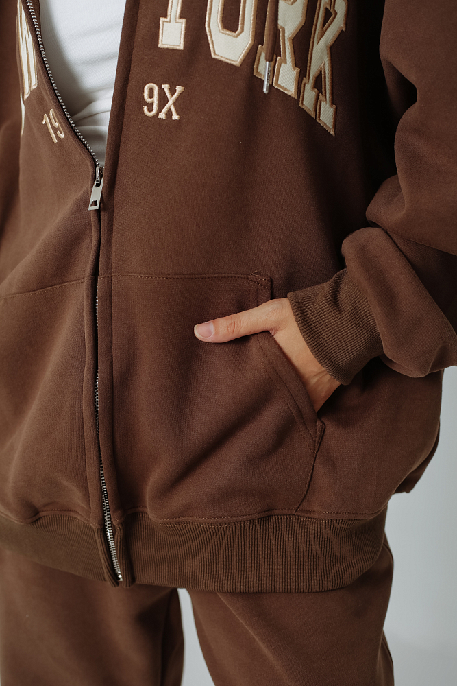 КОСТЮМ ОВЕРСАЙЗ С ПРИНТОМ