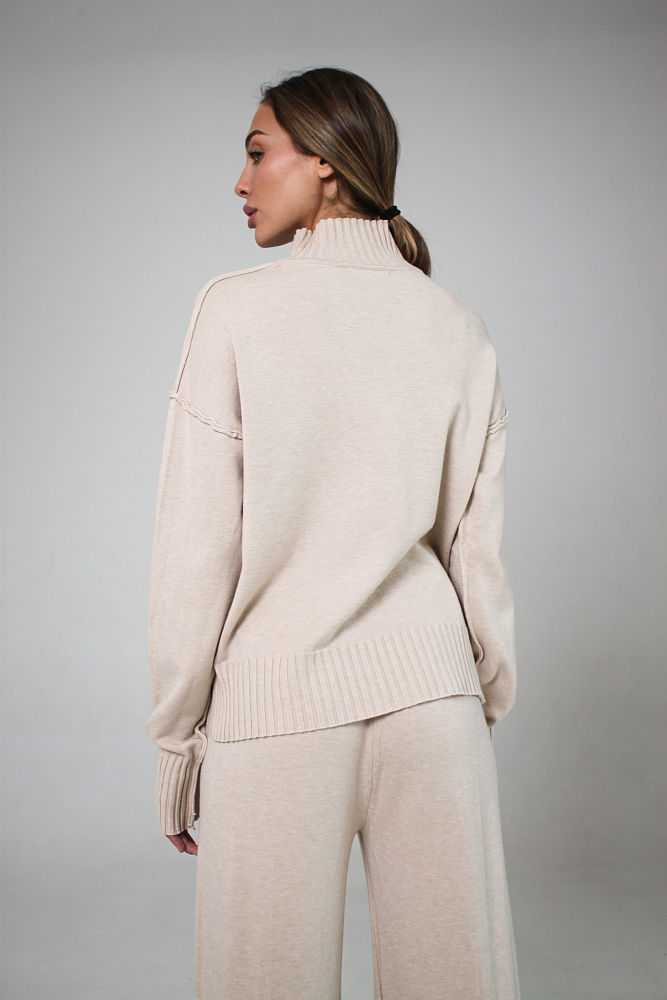 КОСТЮМ ТРИКОТАЖНЫЙ ОВЕРСАЙЗ