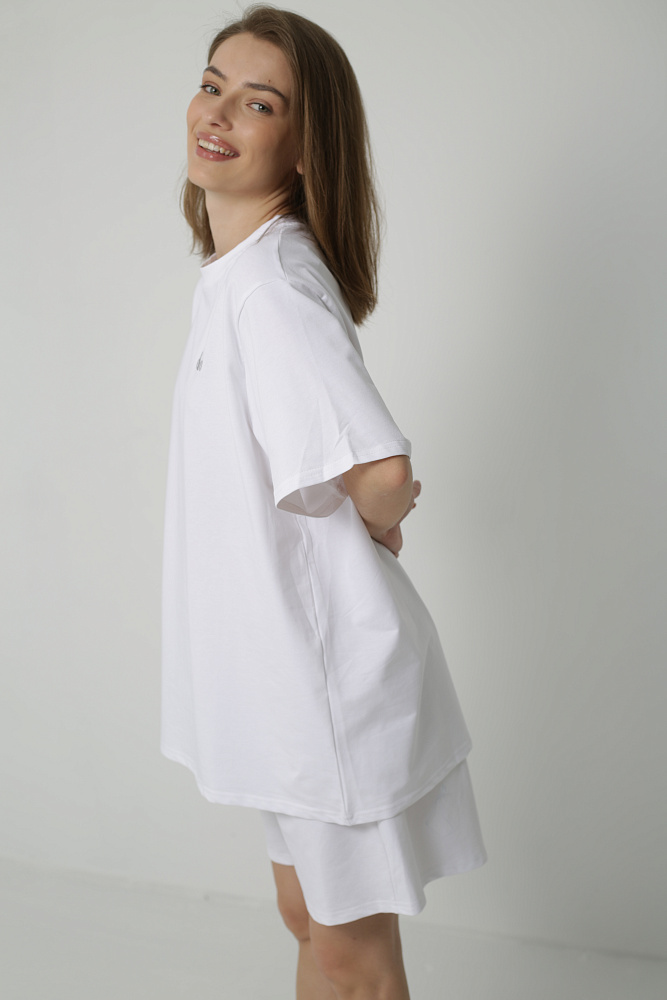 Костюм футболка и шорты oversize